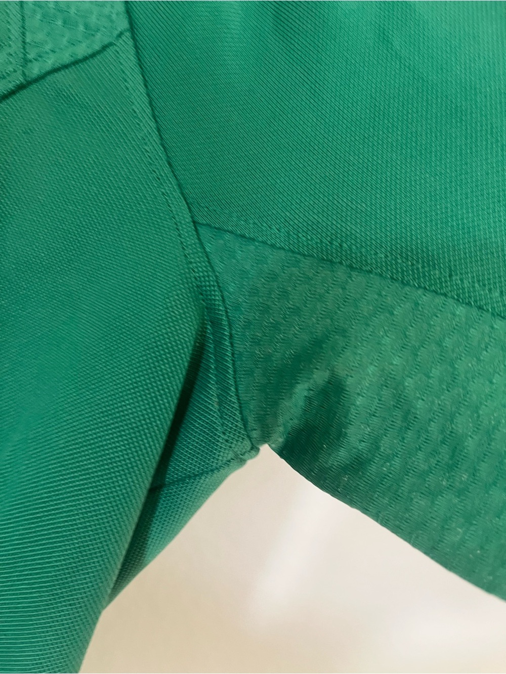 Ariat Women’s Green Quarter-Zip Performance Sun Shirt - Picture 4 of 4